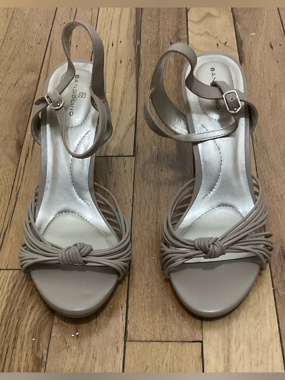 Bandolino High Heeled Beige Sandals. Size 7.5